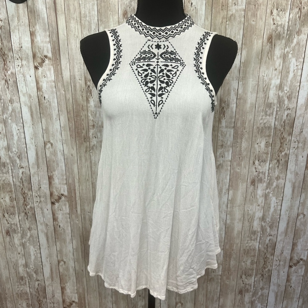 Mossimo Supply Co. White Sleeveless Embellished‎ Tunic